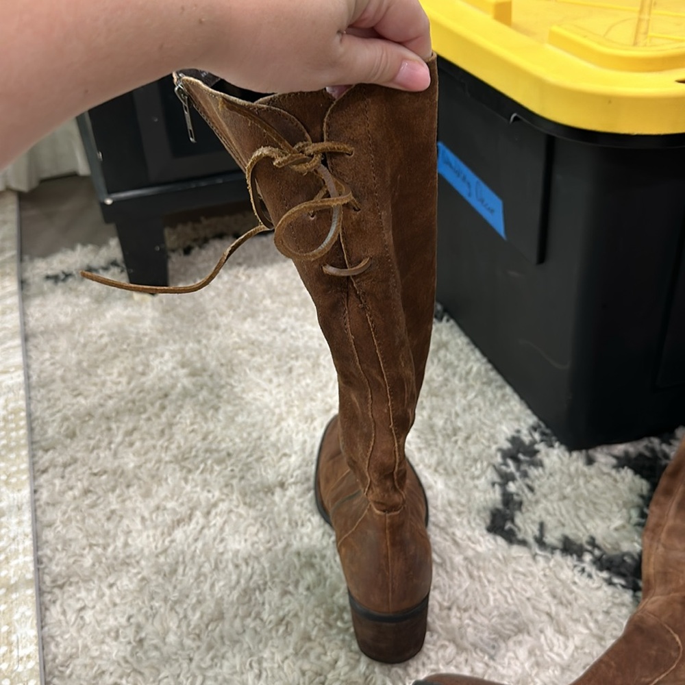 Like new Born leather boots - Picture 3 of 6